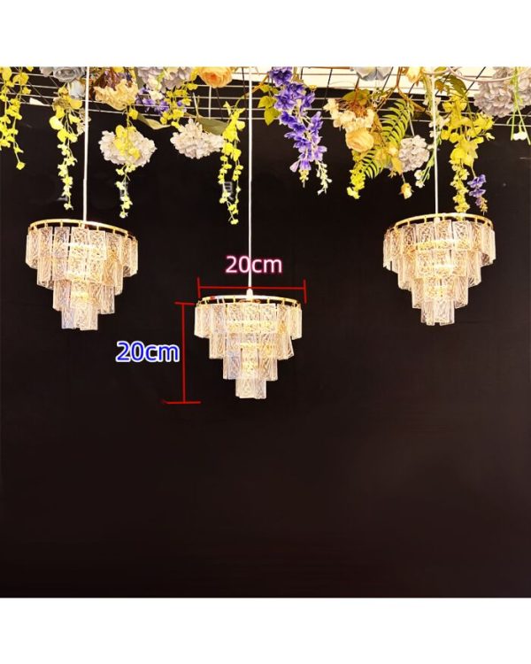 Gambar properti dekorasi terbaik di Indonesia menampilkan desain interior mewah dan elegan dengan perabotan yang stylish dan dekorasi yang menarik